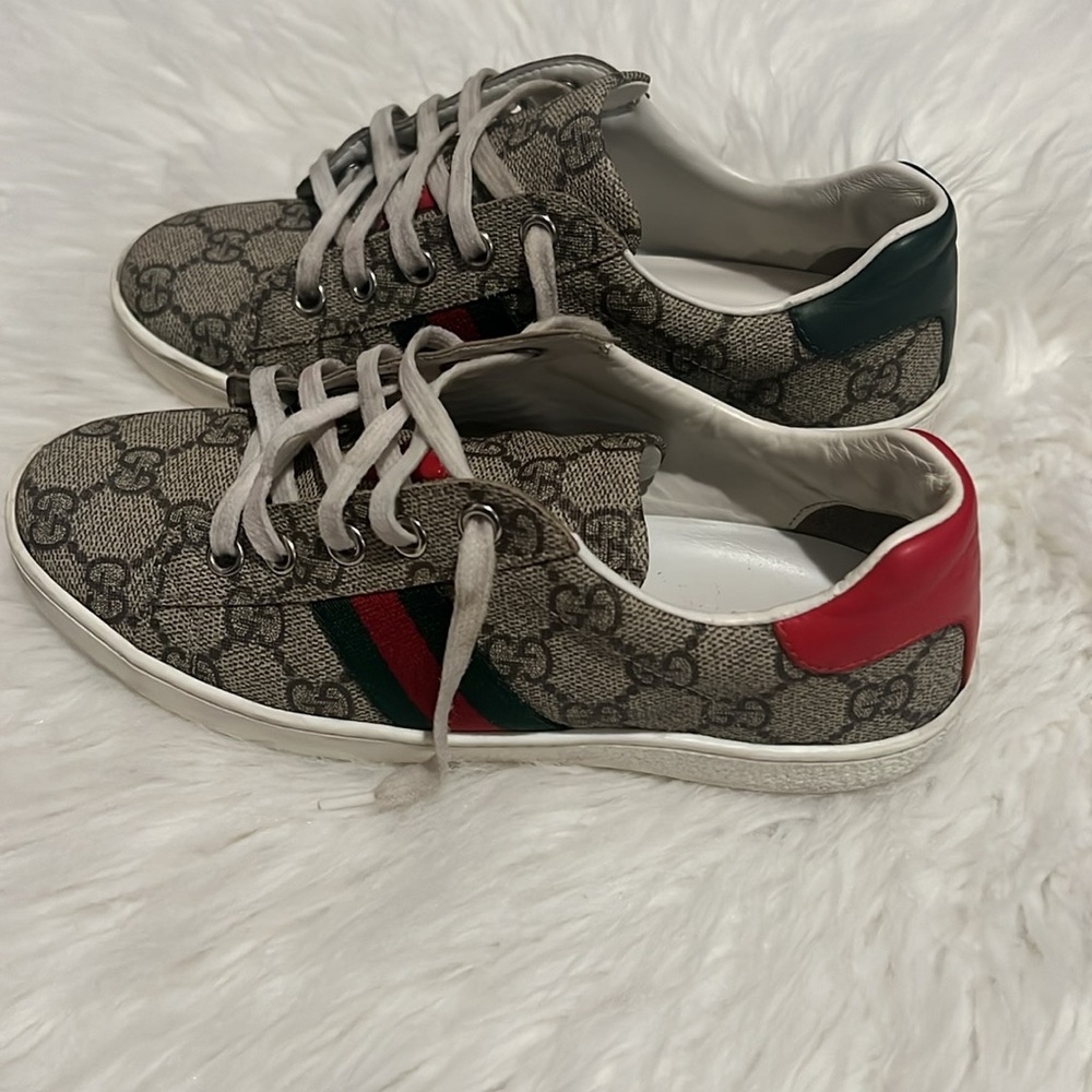 Cute GUCCI children's sneakers, unisex, European Size 33, excellent condition. - Picture 4 of 11